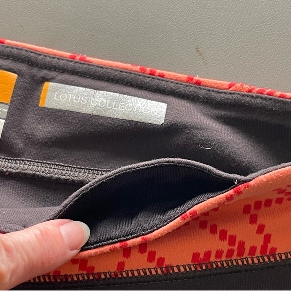 Lucy Powermax Leggings – Lotus Collection – Size Small Petite - Picture 7 of 10